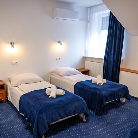 Hotel Duet Хелм Экстерьер фото
