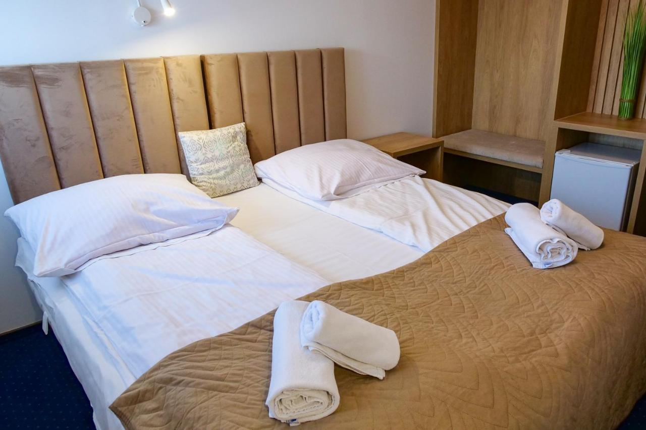 Hotel Duet Хелм Экстерьер фото
