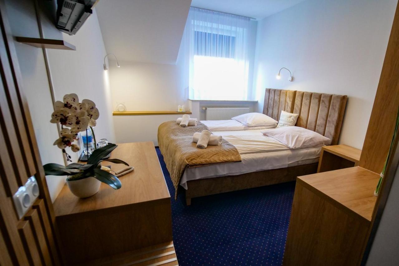 Hotel Duet Хелм Экстерьер фото