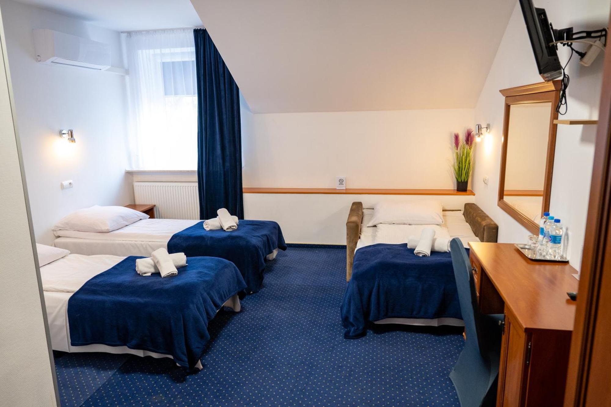 Hotel Duet Хелм Экстерьер фото