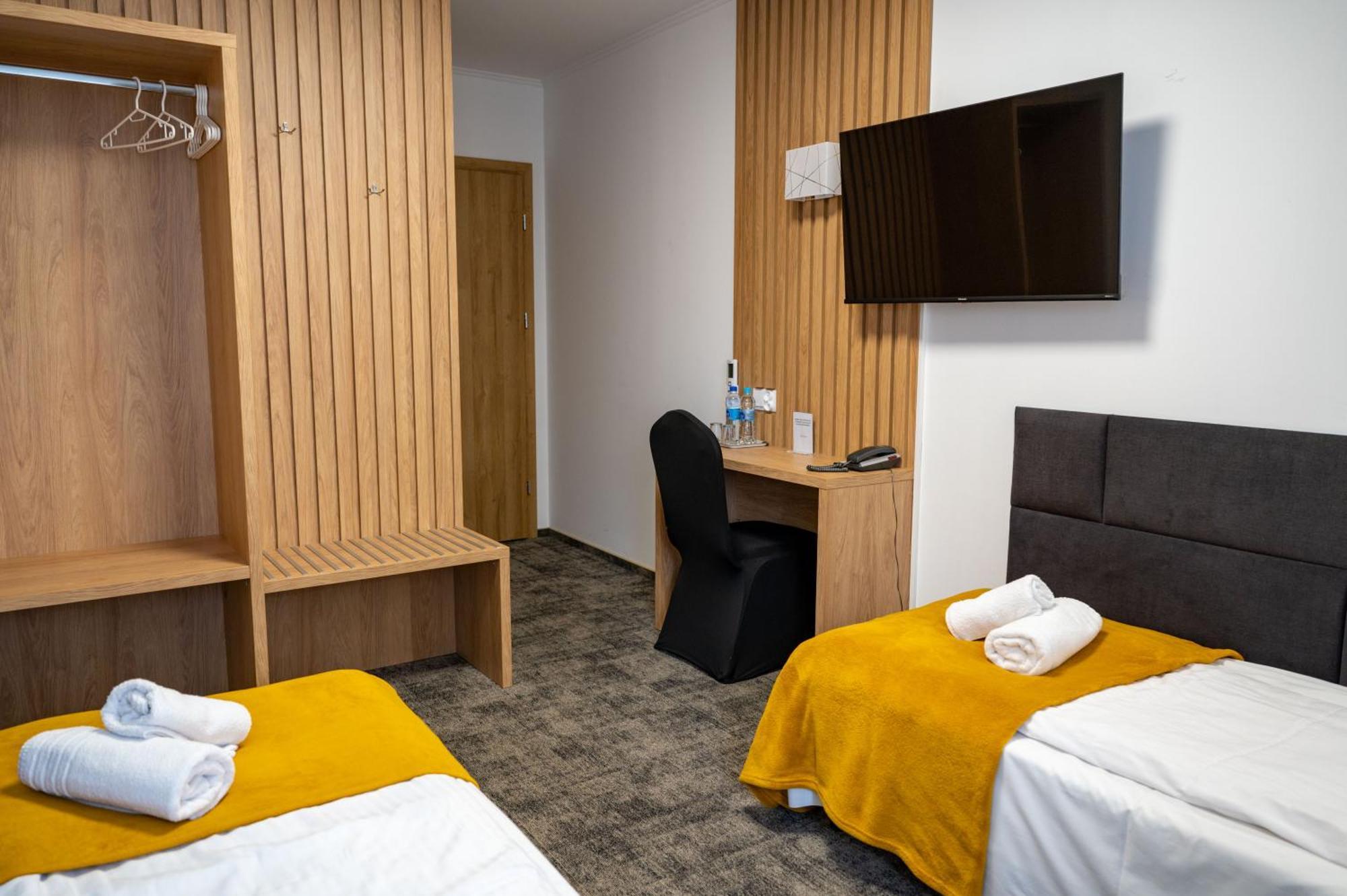 Hotel Duet Хелм Экстерьер фото
