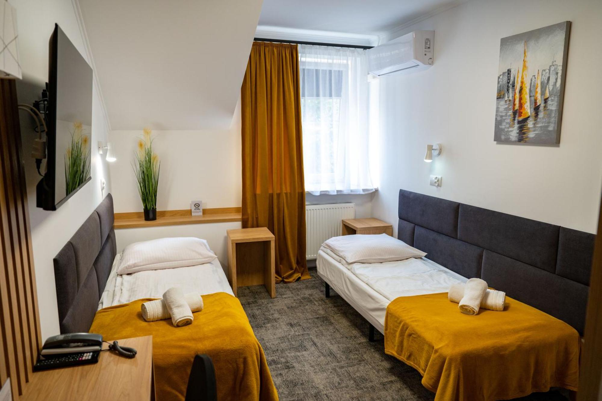 Hotel Duet Хелм Экстерьер фото
