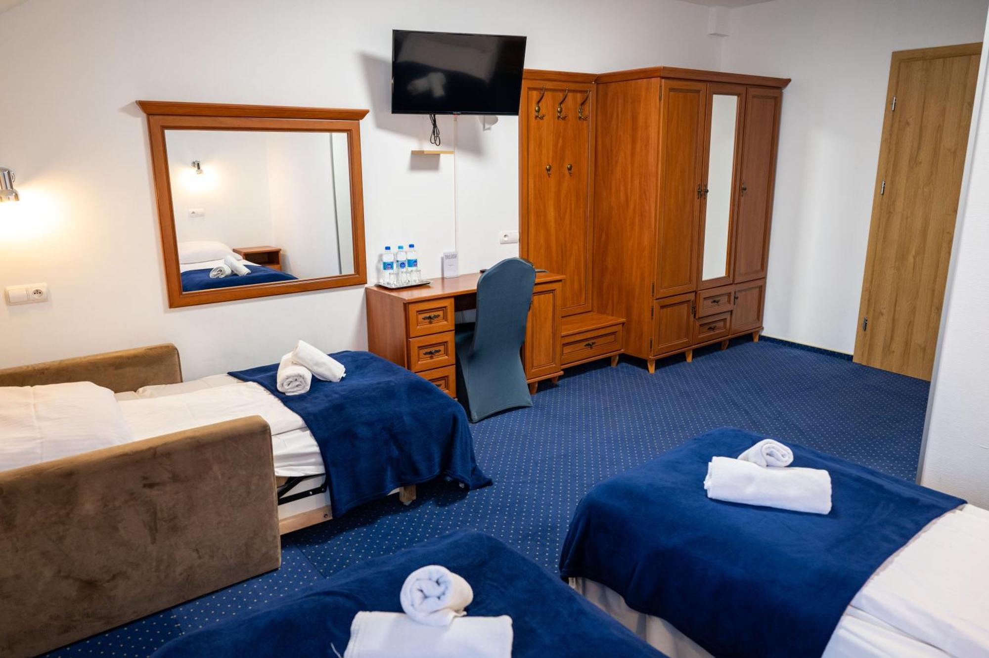 Hotel Duet Хелм Экстерьер фото