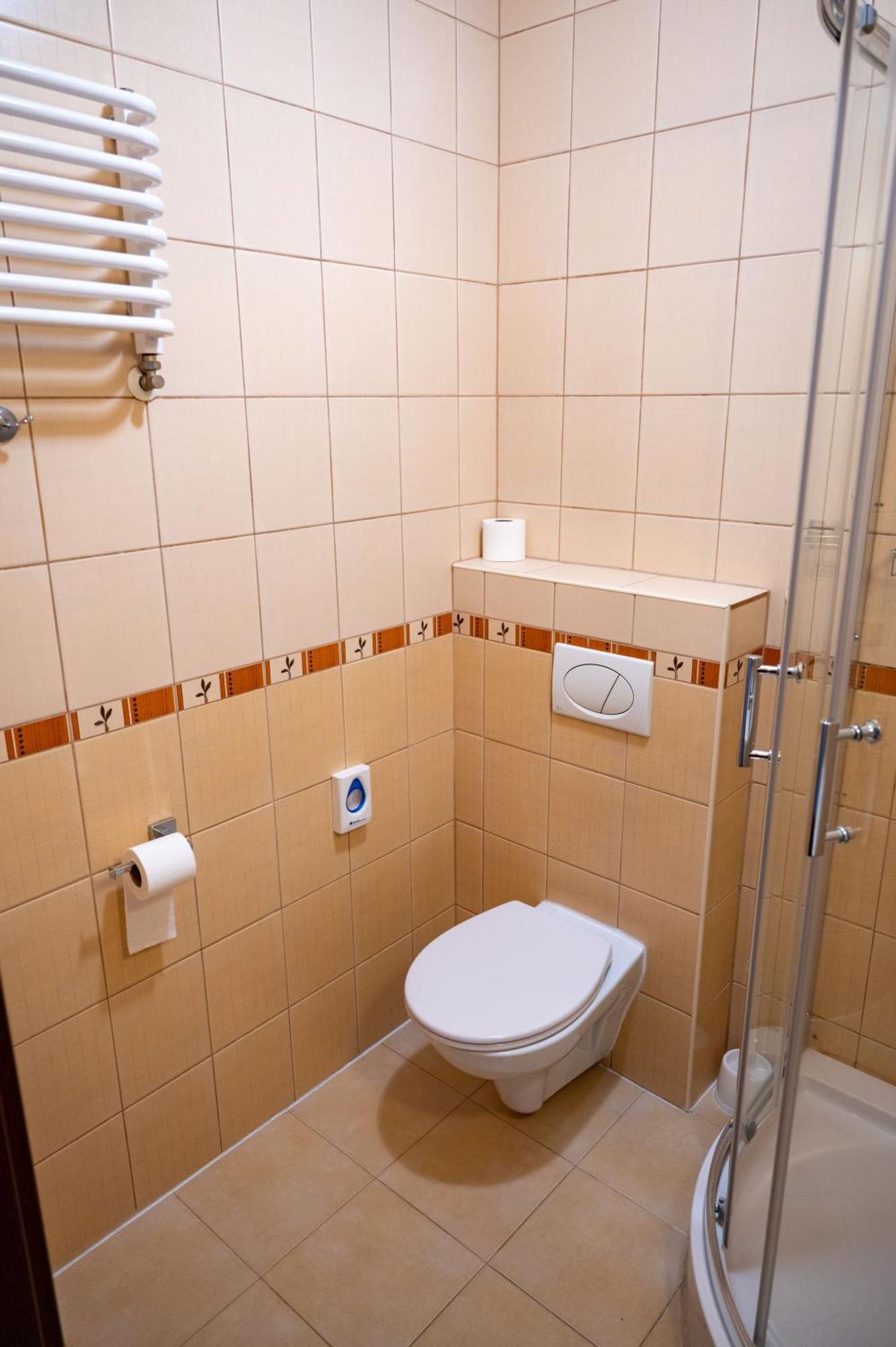 Hotel Duet Хелм Экстерьер фото