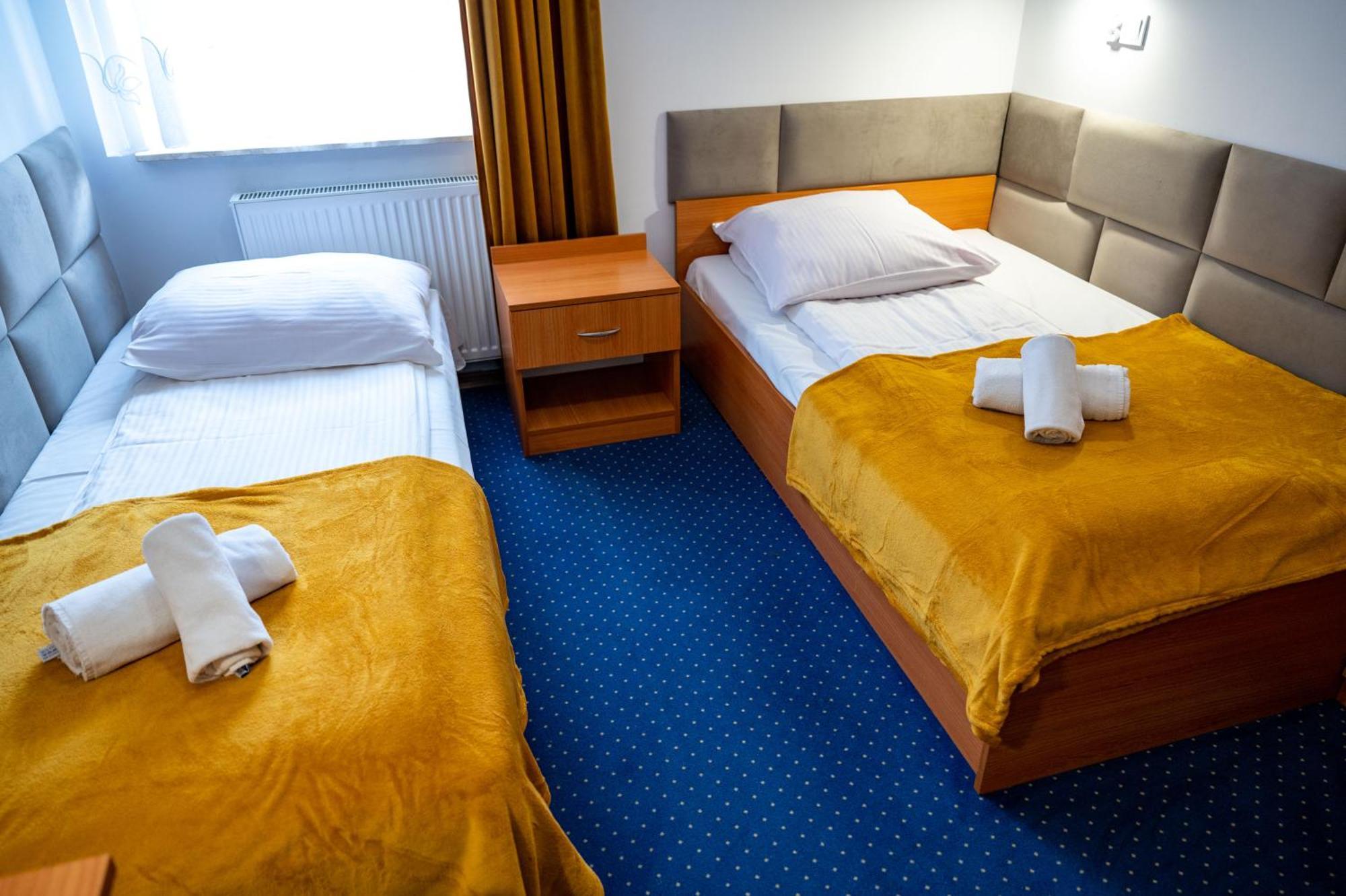 Hotel Duet Хелм Экстерьер фото