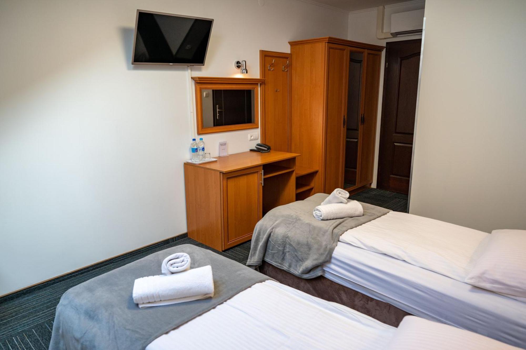 Hotel Duet Хелм Экстерьер фото