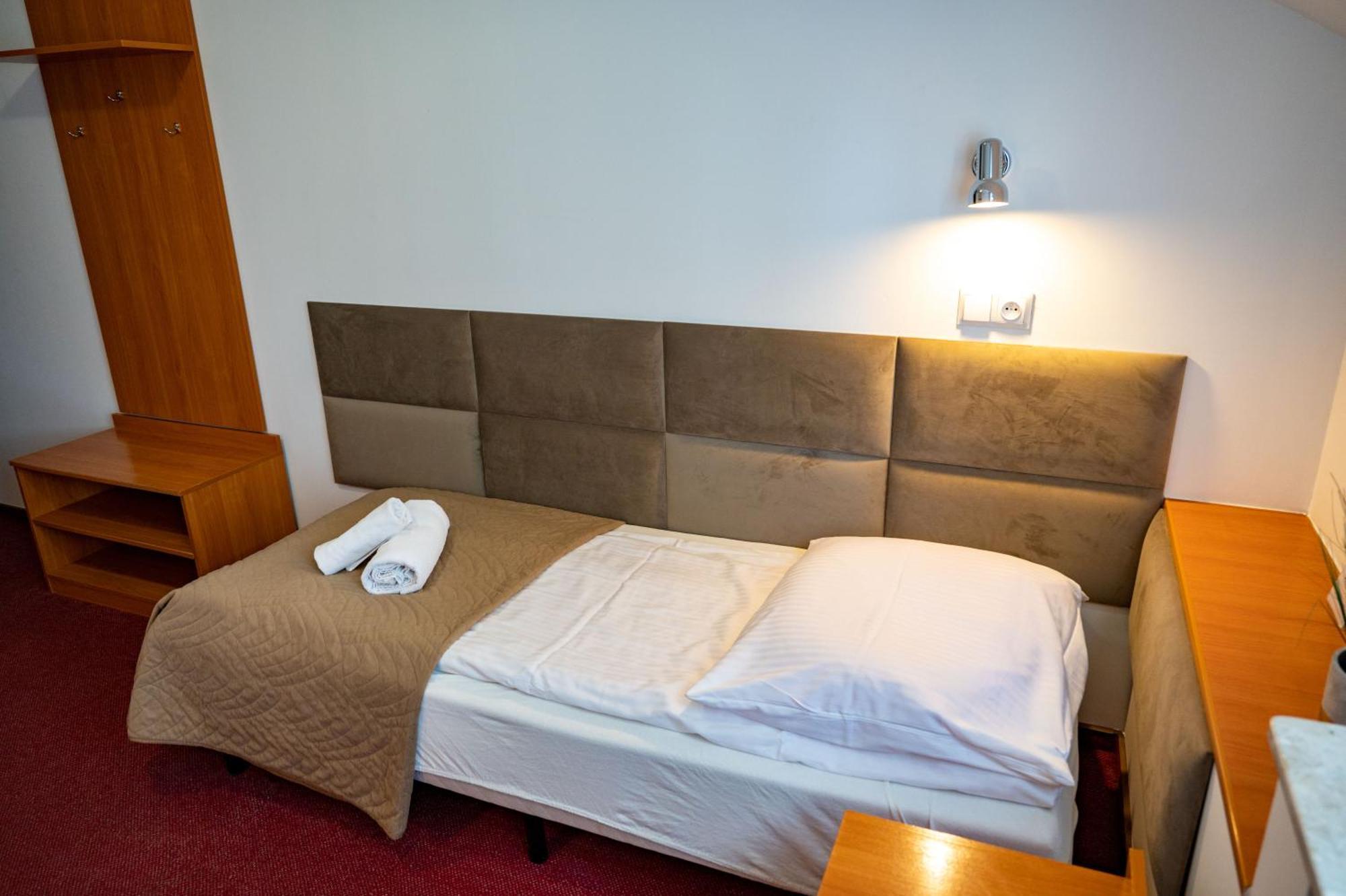 Hotel Duet Хелм Экстерьер фото