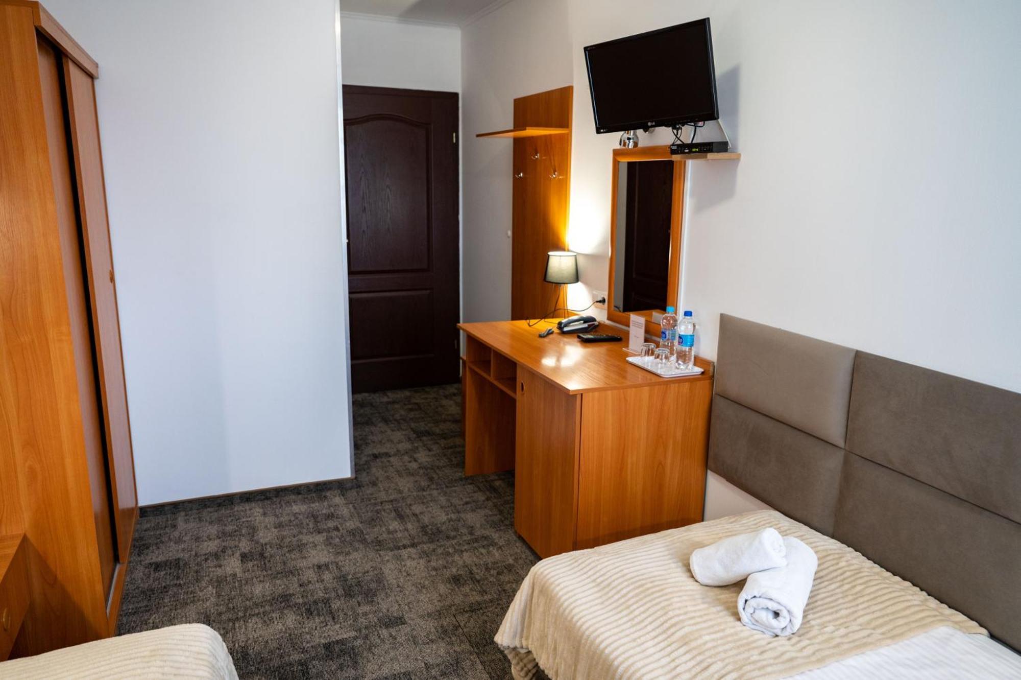 Hotel Duet Хелм Экстерьер фото