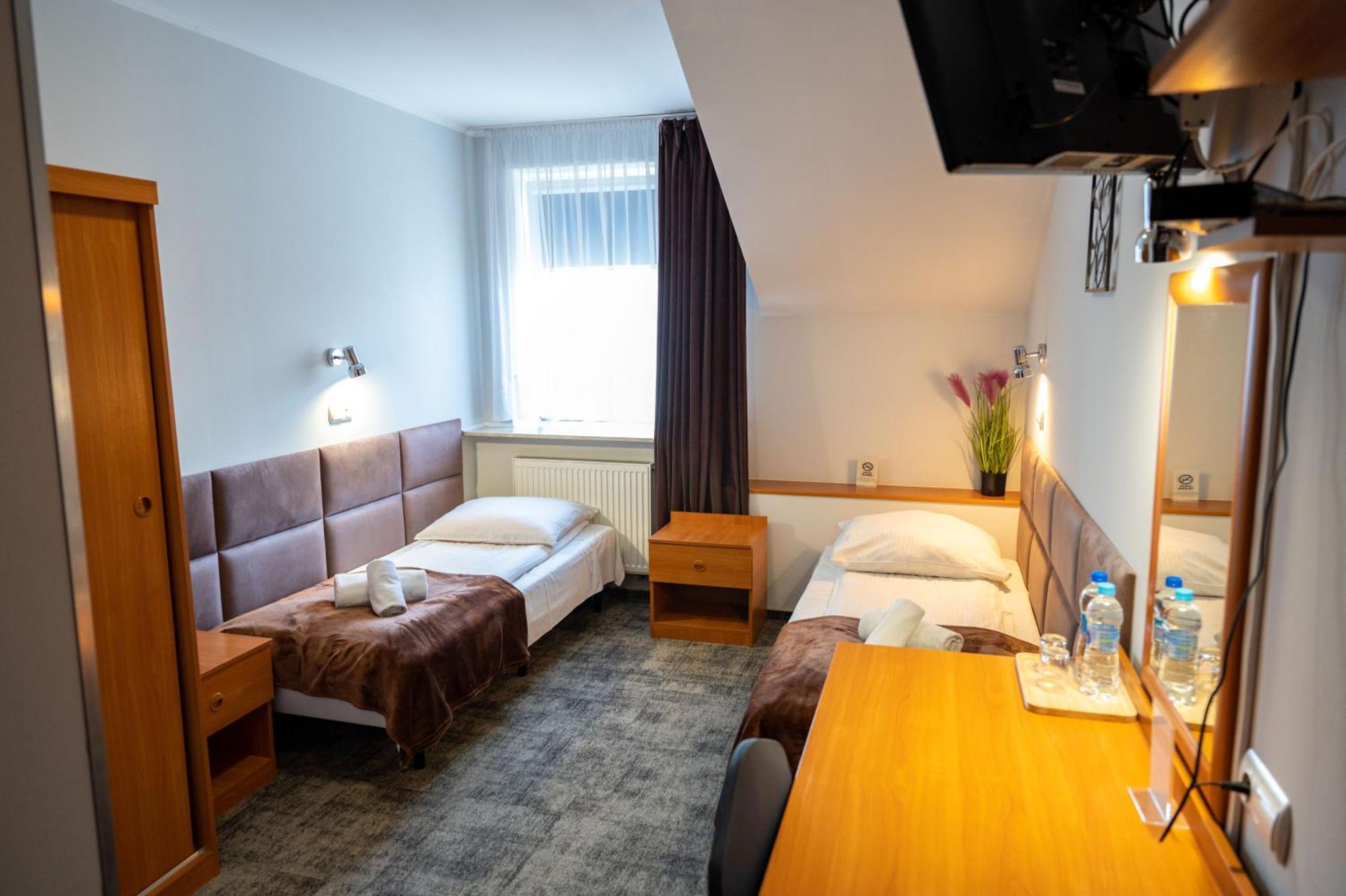 Hotel Duet Хелм Экстерьер фото